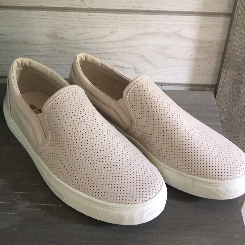 Jollmall tan slip-on shoes 9 (40)